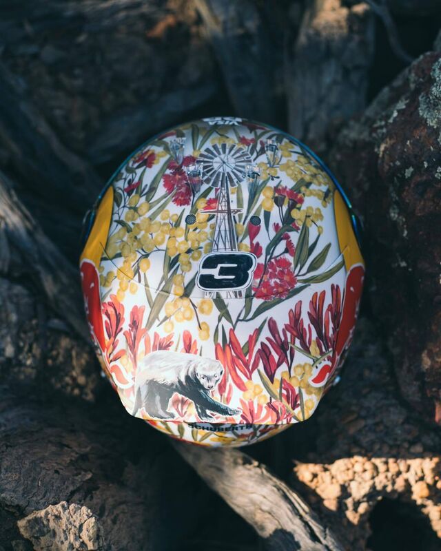 Capacete pintado à mão 