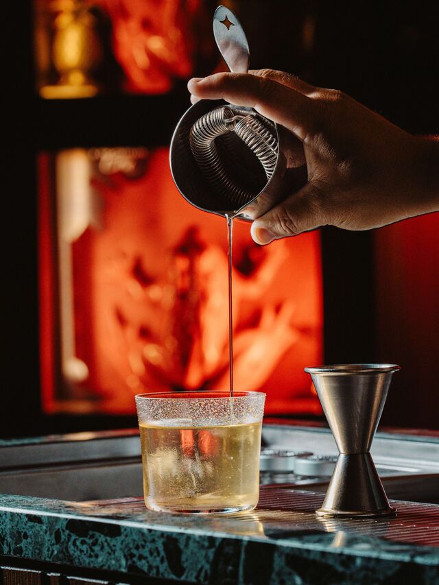 Nova carta de cocktails especiais em comemoração ao décimo aniversário do bar Red Frog 