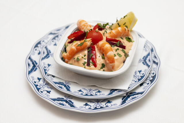 Cocktail de camarão com um toque de limão