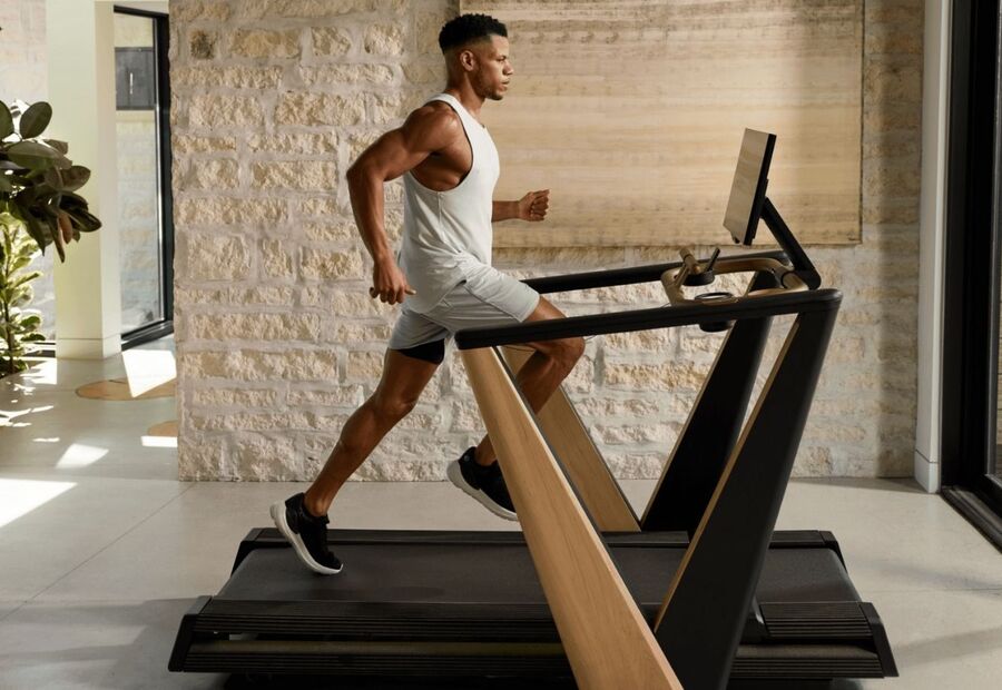 Da simplicidade radical ao pormenor extremo: os gadgets para experimentar agora 