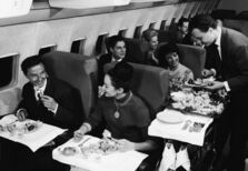 Novos voos. É assim que a first class quer que se esqueça do jato privado