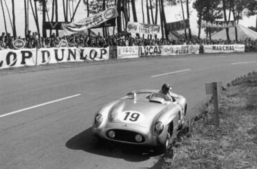 Tesouros sobre quatro rodas: o luxo de sentir a história automóvel