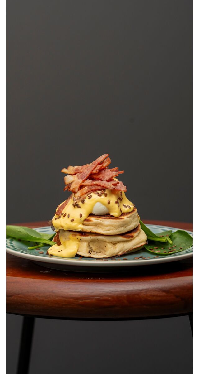 Na hora de escolher à carta, André Carvalho recomenda as panquecas