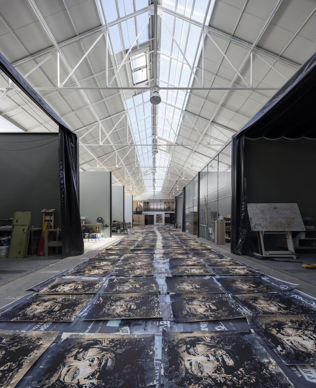 Exposição do trabalho gráfico de Vhils no MUDE, em Lisboa