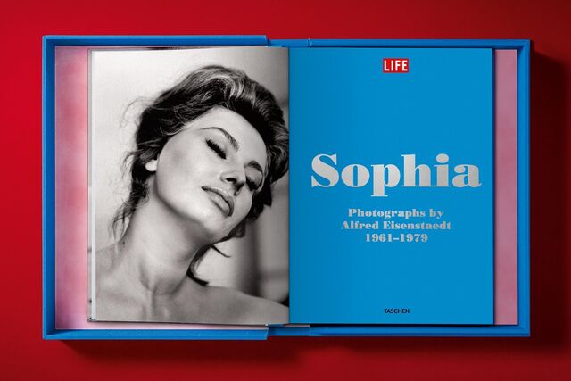 Livro com fotos raras de Sophia Loren por Alfred Eisenstaedt (1961-1979)