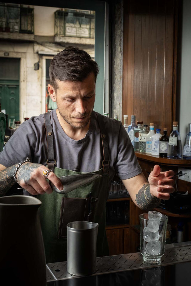 Ljubomir Stanisic convida a provar novos sabores e partilhar porções do menu Bistro Bites