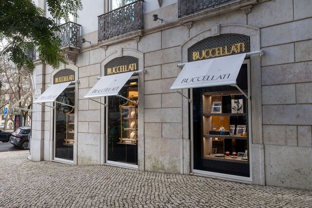 Um convite ao diálogo entre o património cultural do nosso país e a estética intemporal da marca italiana.