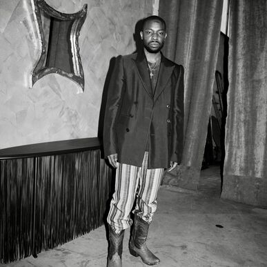 Nigéria meets Texas: as peças de Dozie Kanu para a Knoll